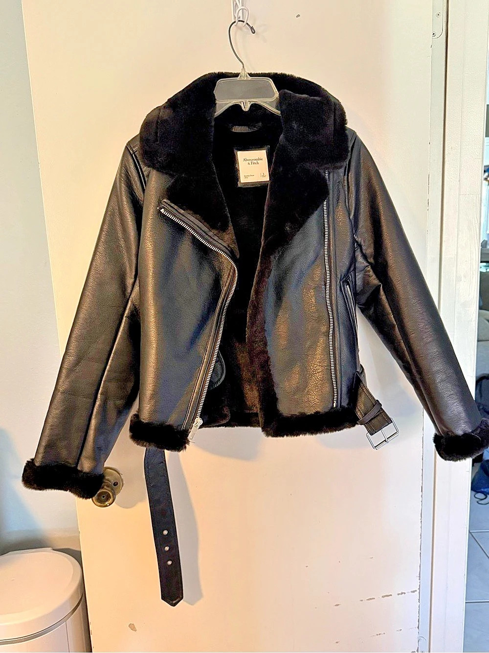 Abercrombie & Fitch Faux Shearling Moto Jacket Black Small Like New
